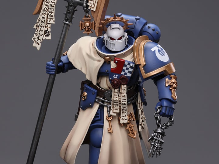 Warhammer 40K - Ultramarines - Bladeguard Ancient 1/18 Scale Action Figure