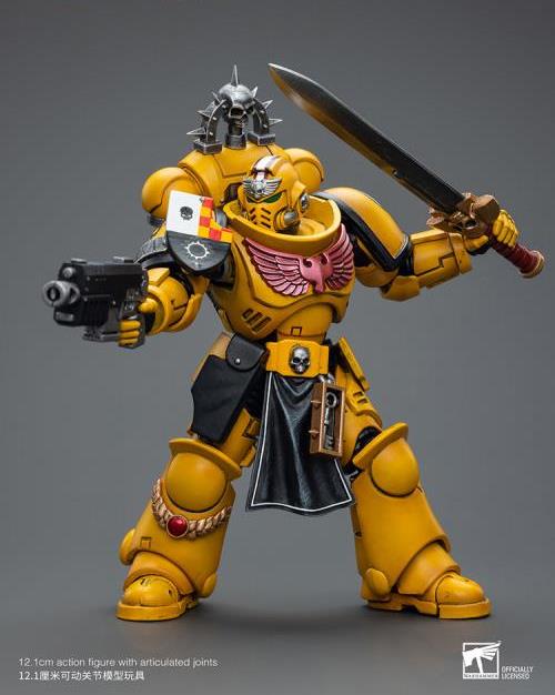 Warhammer 40k Imperial Fists Lieutenant with Power Sword