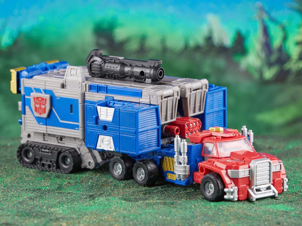 Transformers Legacy Evolution Armada Universe Optimus Prime - Reissue