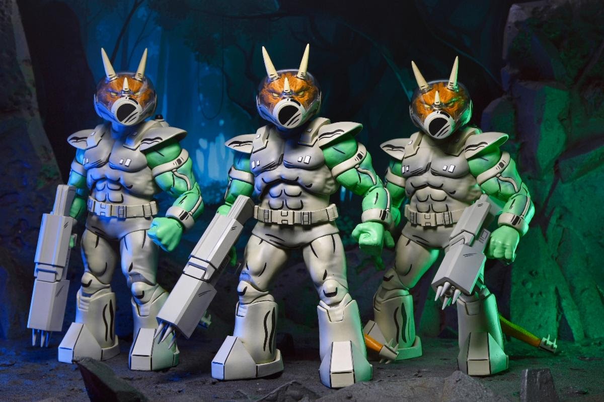 Teenage Mutant Ninja Turtles (Mirage Comics) - 7” Scale Action Figure - Shock Commando Triceraton (Preorder Aug 2026)