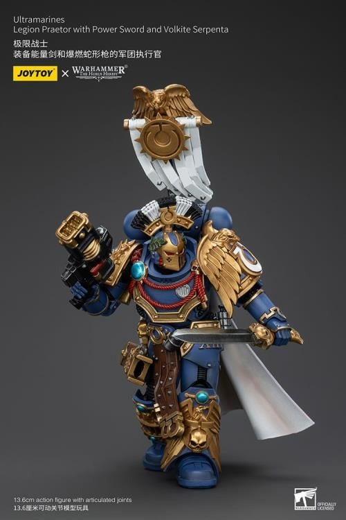 Warhammer: The Horus Heresy - Ultramarines - Legion Praetor with Power Sword and Volkite Serpenta